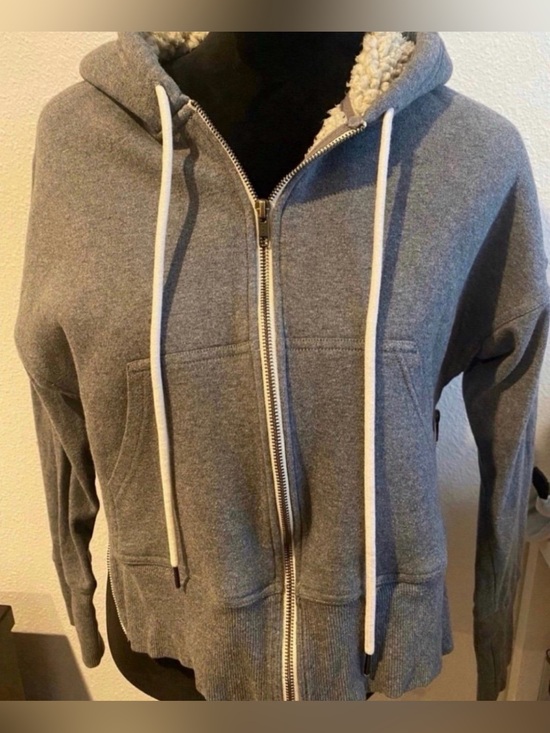 Sweaters - Women’s Cozy Sherpa-Lined Grey Zip Hoodie (Size L)